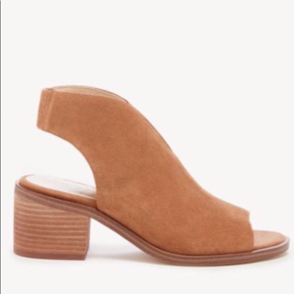 Sole Society Shoes - Sole Society Terryn V Cut Suede Sandal Size 6